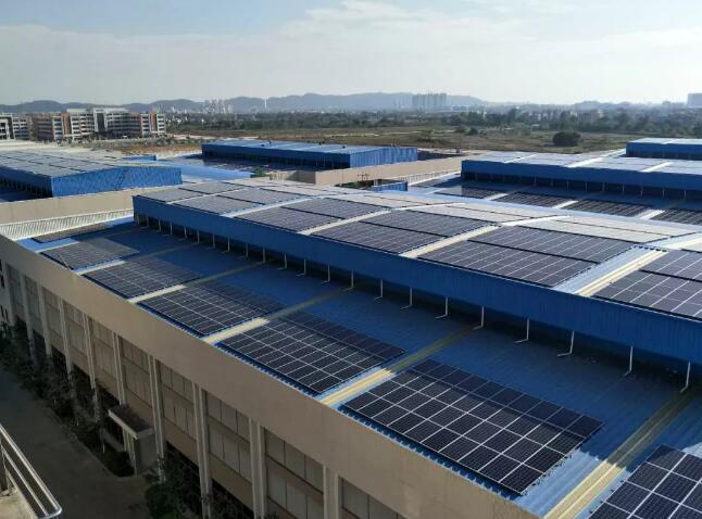 政策出臺(tái)!光伏人卻不能激情滿(mǎn)滿(mǎn)~(圖1) 光伏發(fā)電設(shè)備價(jià)格