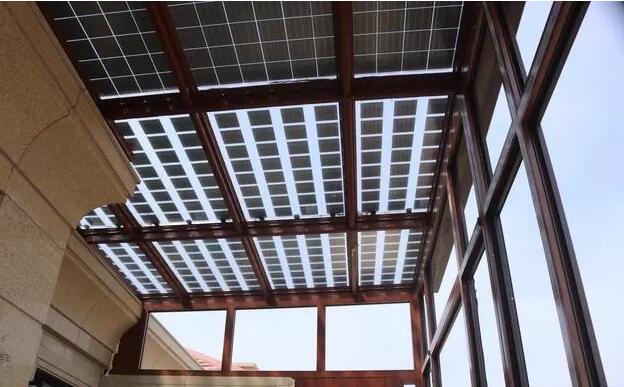 有一個結(jié)合光伏和別墅光伏的陽光房